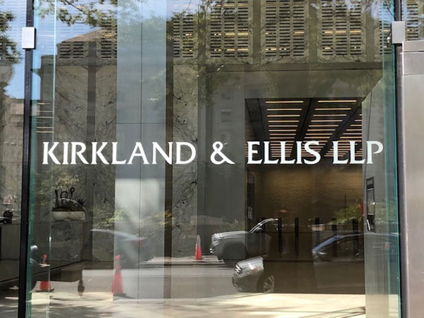 Former Kirkland & Ellis Associate Seeks