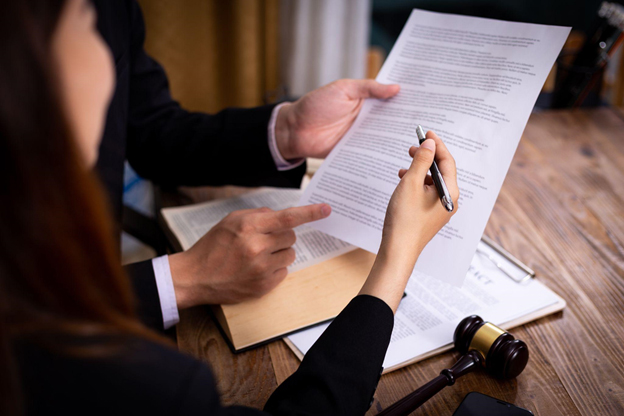 Challenges Facing Law Firms in the Next 5 Years: A Guide Challenges Facing Law Firms in the Next 5 Years: A Guide