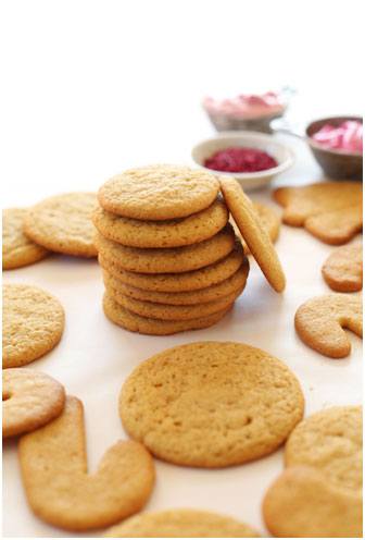 Whether you are a sweet tooth or not, often most of us fret over the calorie count that we are consuming over the holidays; so here are a few recipes for something on the “healthier” side aka cookies with less sugar count.