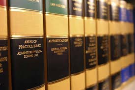 Quasi Legal Jobs as Stepping Stones for a Successful Legal Career