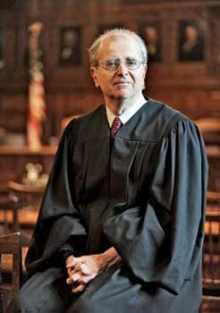New York Chief Judge Jonathan Lippman Calls for Bail Reform